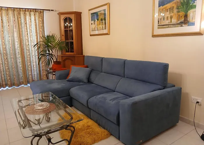 Manor Court Luxury Apartment